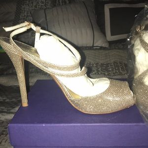 INVITING PLATINUM NOIR